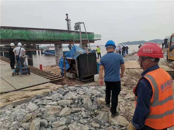 湖南拓天路橋工程機(jī)械有限公司,湖南路橋設(shè)施設(shè)計(jì),湖南路橋設(shè)施銷售,路橋建設(shè)